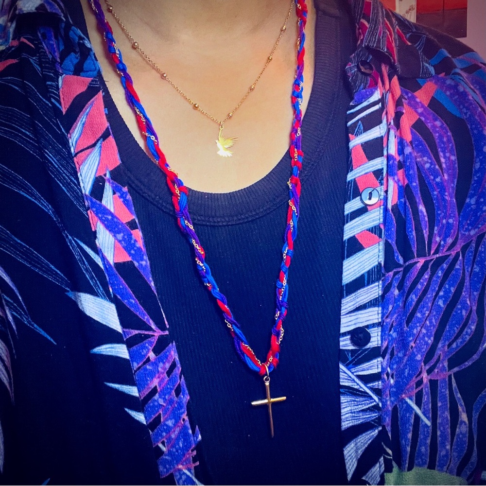 NEW Scarlet Purple Blue & Gold Handwoven Rope Cross Dove Chain - Picture 4 of 4